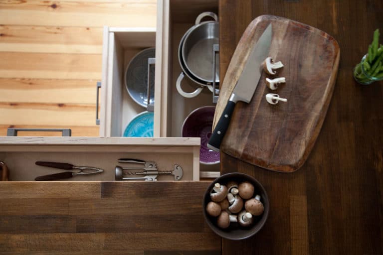 Kitchen_impossible_echtholz_nachhaltig_fair_massivholz_kueche_skandinavisches_design_made_in_berlin34
